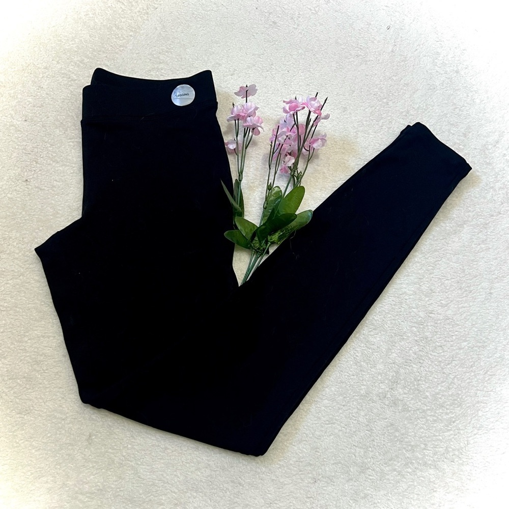 Express NWT Classic Black Pull-On Leggings - XS (26")